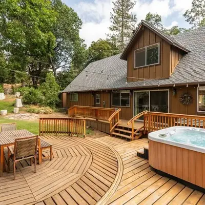 Sequoia Retreat- Spacious Cabin
