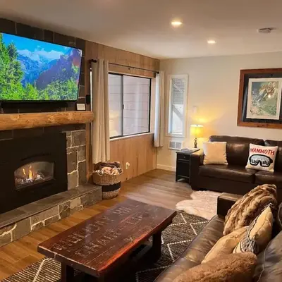 Cozy Ski Condo - Walk to Canyon - Dog Friendly