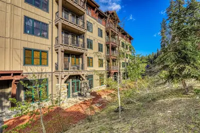 an apartment building on the side of a hill at Snowscape Serenity in Truckee