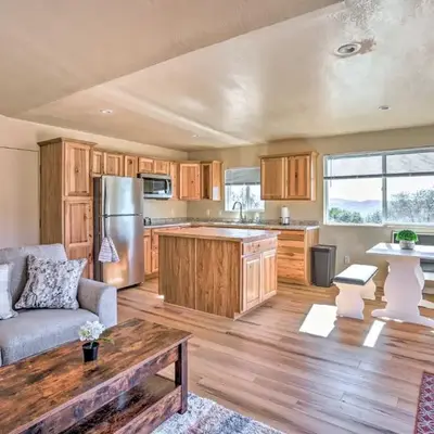 Comfy Oakhurst Duplex Near Hiking and Sightseeing!