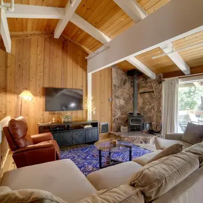 Mammoth Lakes Vacation Rental 1 Mi to Ski Area!
