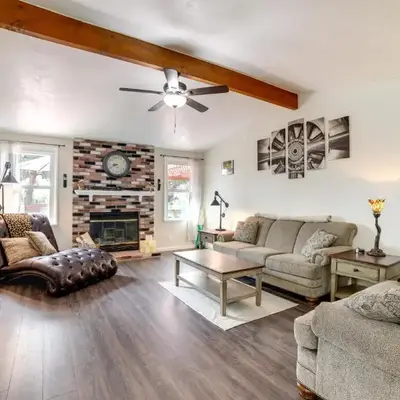 Pet-Friendly Home with Hot Tub! 6 Mi to Dtwn Reno