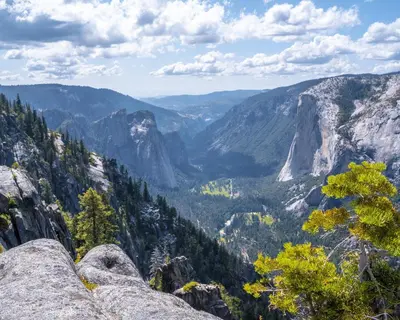 a view of a valley from the top of a mountain at Hidden Falls Retreat Peaceful Guesthouse Near Yosemite in Oakhurst