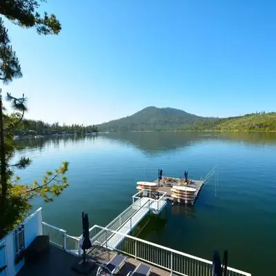 Beautiful Lakefront Home Spectacular View - Herrera