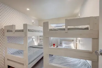 two bunk beds in a small room with at Luxury Tahoe Getaway in Incline Village in Incline Village
