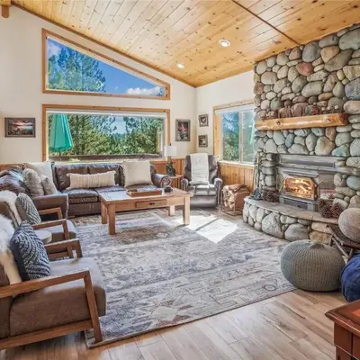 Bear Peak Cabin by Tahoe Getaways - Tahoe Donner Rental with Private Hot Tub and Bonus Room