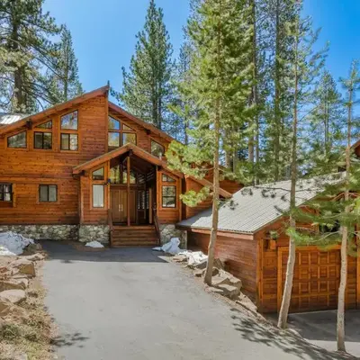 Tree Haus by Tahoe Getaways - Unique Pet-Friendly Tahoe Donner Home w EV & HOA Pool & Beach