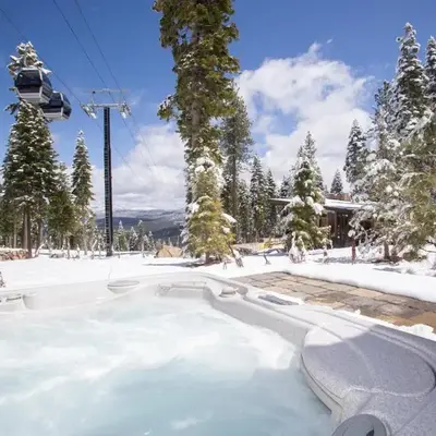 Gondola Getaway- Ski-in Ski-out - Luxury 4 BR