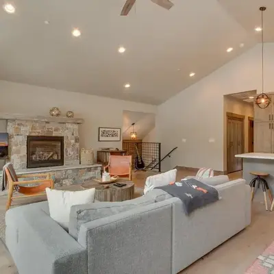 Sunrise Abode at Tahoe Donner - Luxurious New Build
