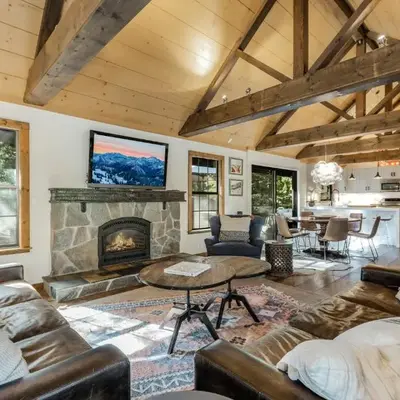 Timber Grove at Tahoe Park - Gorgeous 4BR Cabin - Tahoe Park HOA