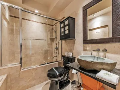 Gallery image of Forest Pines Condo Country Contemporary feel in Incline Village