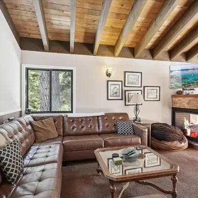 On the Edge at Alpine Meadows - Fireplace- Mountain Views- Great Location! Shuttle Service!