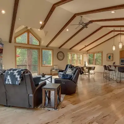 Paradise in the Pines - Luxury Home in Quite Neighborhood