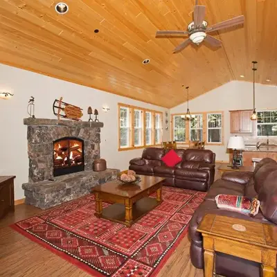 Sans Souci Terrace on the West Shore- 4 BR Cabin
