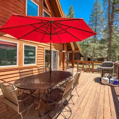 Olympic Valley Hideaway - Newly Remodeled Cabin with Private Hot Tub