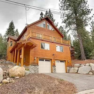 Lodgepole Pine Chalet