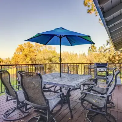 Groveland Home with Deck 2 Mi to Pine Mountain Lake