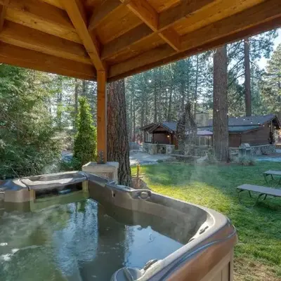 Lake Star by AvantStay Hot Tub Walk to Beach
