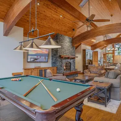 Stone Peak Lodge