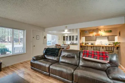 Gallery image of Lake Tahoe Retreat - 2 Mi to Heavenly Mountain! in South Lake Tahoe