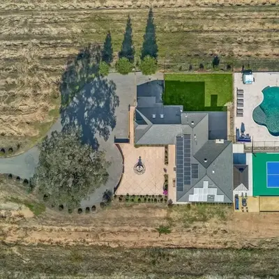 Luxury 4 Acre Estate - Pickleball