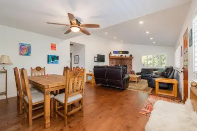 Gallery image of Huckleberry House in Arnold