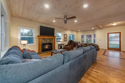Gallery image of Murph Lodge in Murphys