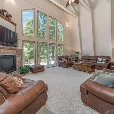 Lazy Bear Lair