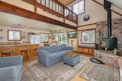 Gallery image of Hennessys Laughing Bear Lodge in Arnold
