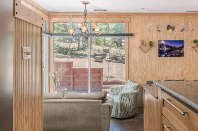 Gallery image of Cozy Bear Cabin in Arnold
