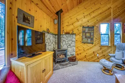 Gallery image of Pinetree Paradise in Dorrington