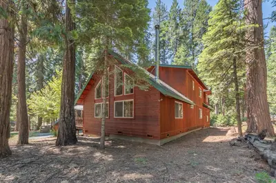 Gallery image of Wolf Den in Dorrington