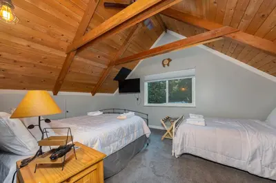 Gallery image of Hibernation Station in Arnold