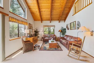 Gallery image of Nine Pines in Arnold