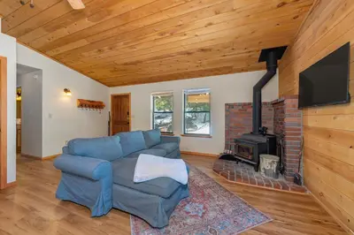 Gallery image of Lucky Cub Cabin in Dorrington