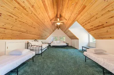 Gallery image of Our Happy Place in Arnold