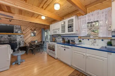 Gallery image of Knotty by Nature in Camp Connell