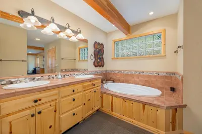 Gallery image of Big Timber Lodge in Arnold