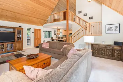 Gallery image of Bjornen Hus in Camp Connell