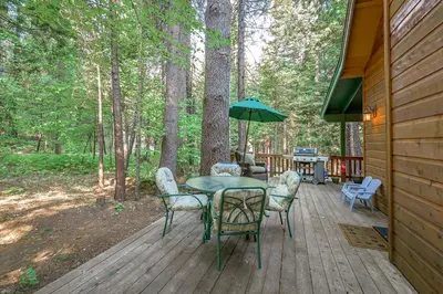 Gallery image of Bjornen Hus in Camp Connell