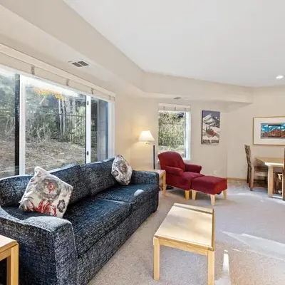 Palisades Tahoe Lodge Rentals One Bedroom #120