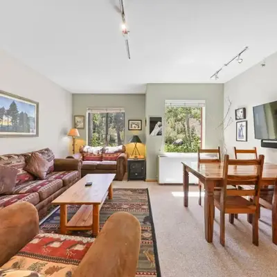 Palisades Tahoe Lodge Rentals Studio #151