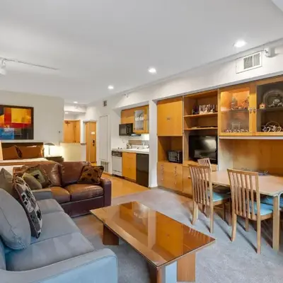 Palisades Tahoe Lodge Rentals Studio #232