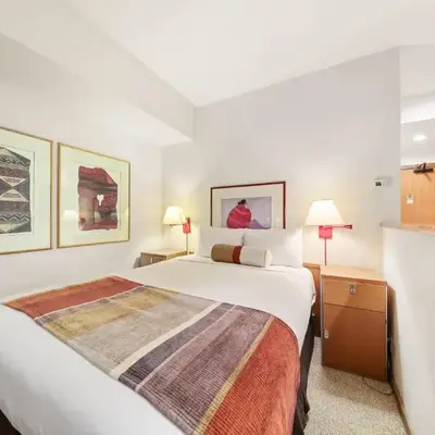 Palisades Tahoe Lodge Rentals Studio #234