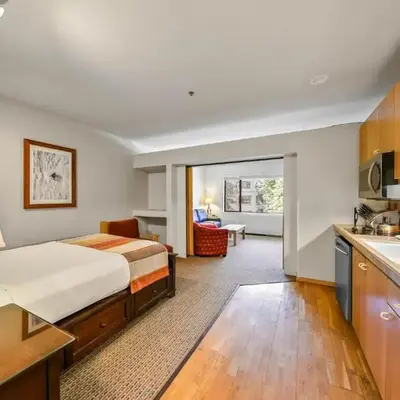 Palisades Tahoe Lodge Rentals Studio #246