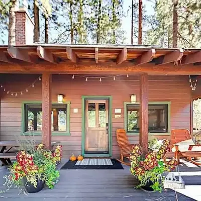 3988 Manzanita Avenue cabin