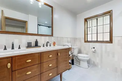 Gallery image of Arnold Adventure House in Arnold