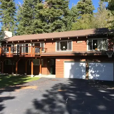 Newly Renovated Family Lake House