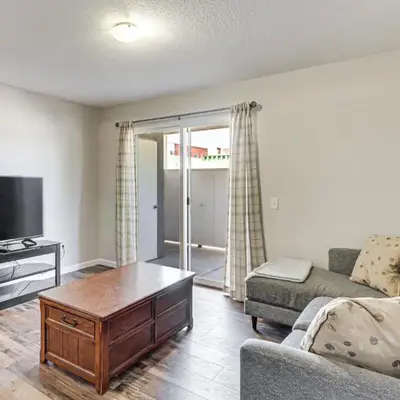 3 Mi to Downtown Reno Charming Condo with Patio