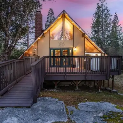 Bass Lake Chalet- A frame with hot tub/firepit